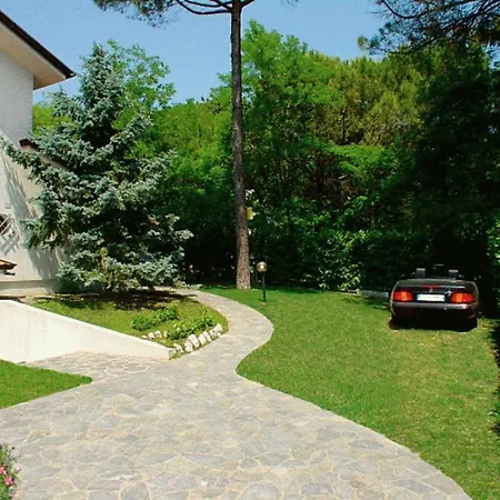 Apartment Three Flat With Wi-fi And Private Parking Space 100mt From Lignano Lignano Sabbiadoro