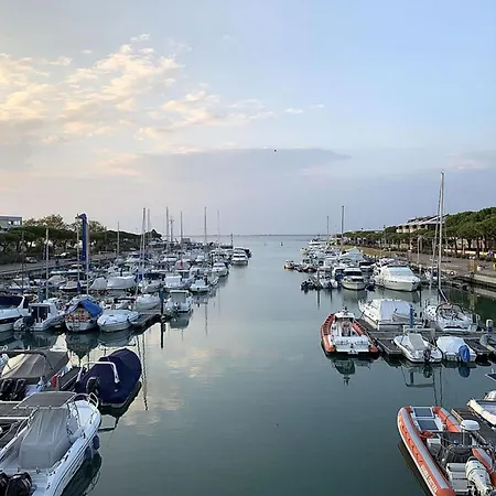 Three Flat With Wi-fi And Private Parking Space 100mt From Lignano Apartment Lignano Sabbiadoro